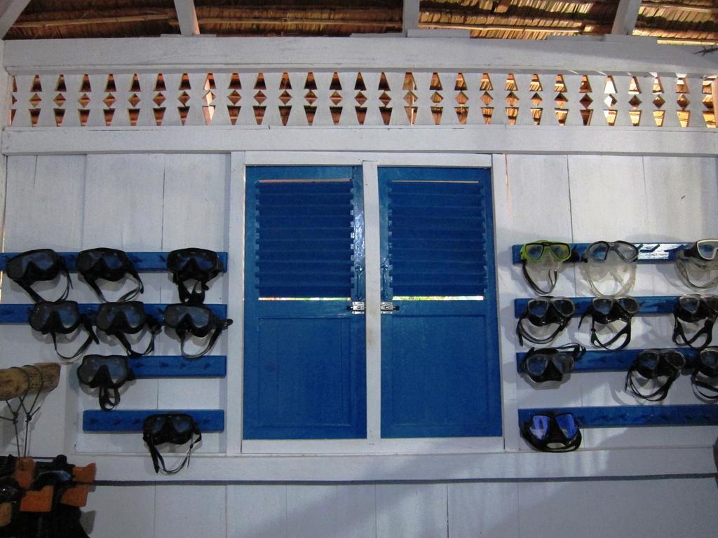 Raja Laut Dive Resort Bunaken Exterior photo
