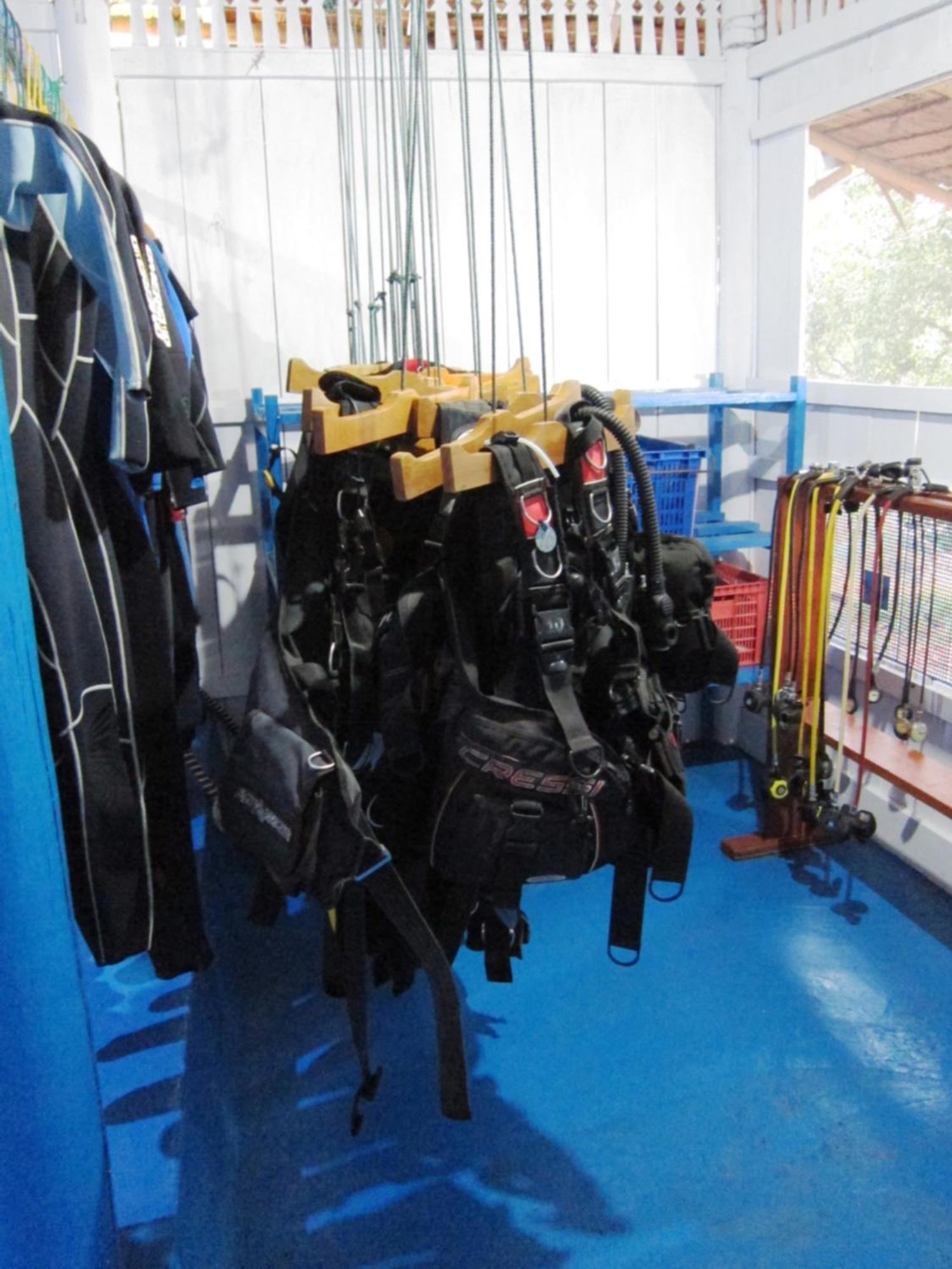 Raja Laut Dive Resort Bunaken Exterior photo